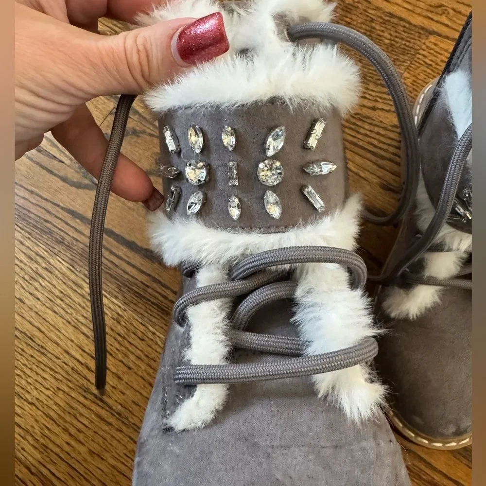 WONDER NATION Gray White Faux Fur Rhinestone Sparkle Gem Boots 1